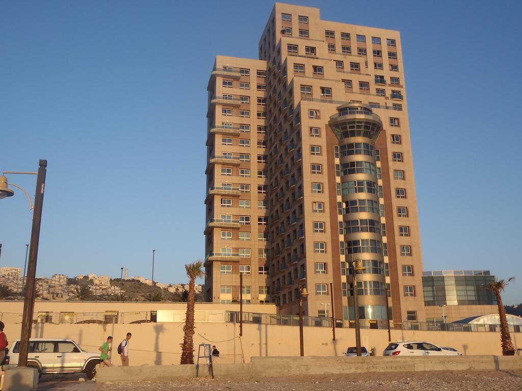 Marom Apartments Hof Hacarmel Хайфа Екстериор снимка