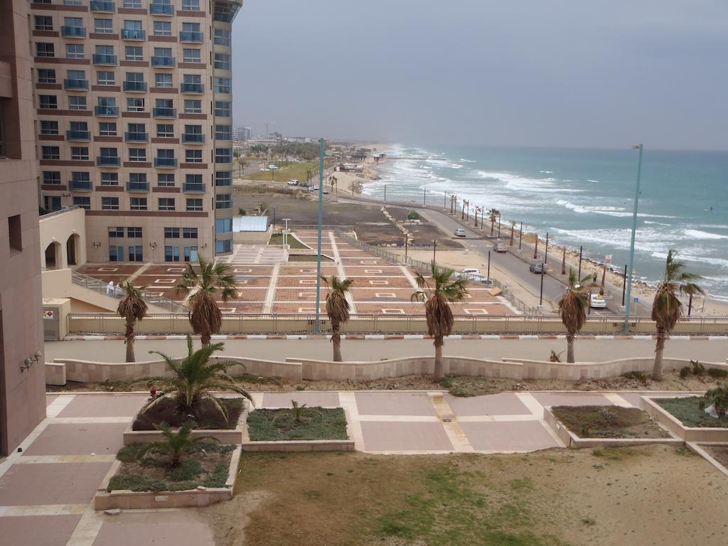 Marom Apartments Hof Hacarmel Хайфа Екстериор снимка