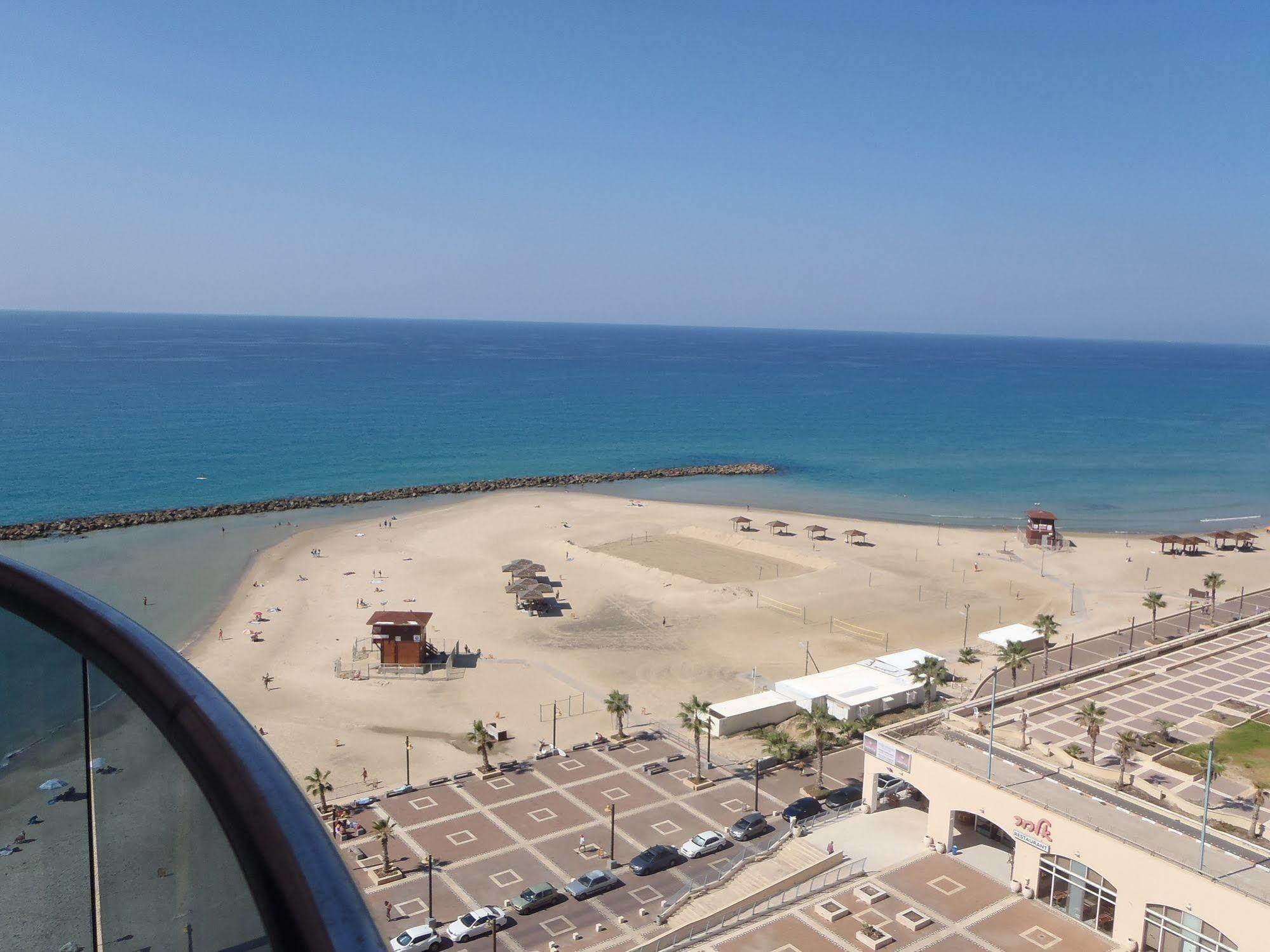 Marom Apartments Hof Hacarmel Хайфа Екстериор снимка